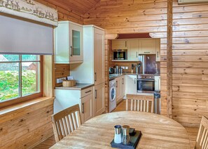 Clova Lodge - Glen Clova Lodges, Nr Kirriemuir