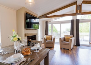 Stoat Lodge - Henfields Country Retreat, Cannington