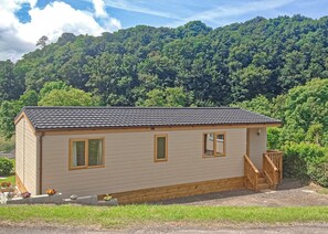 Chalet Park Lodge - Llwyngwair Manor Holiday Park, Newport, Pembrokeshire