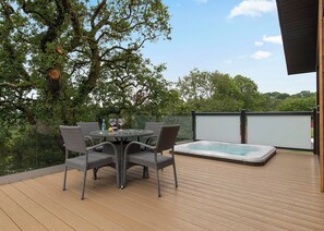 Spinney Lodge - Celtic Escapes, Narberth