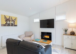 Hedgehog Lodge - Henfields Country Retreat, Cannington
