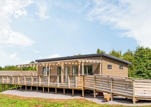 Hedgehog Lodge - Henfields Country Retreat, Cannington