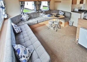 Gold Plus 2 (Pet) - Clarach Bay Holiday Village, Clarach Bay, Nr Aberystwyth