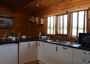 Drake Lodge - Bosworth Lakeside Lodges, Market Bosworth, near Nuneaton