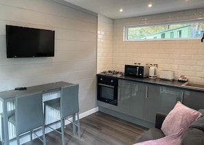 Riverside Studio Pod HT - Ogwen Bank Caravan & Lodge Park, Snowdonia