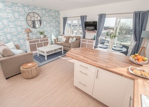 Ladram Seaview Apartment - Ladram Bay Holiday Park, Budleigh Salterton