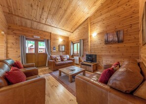 Woodland Redwood - Woodland Park Lodges, Ellesmere