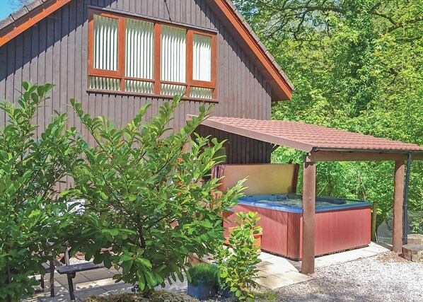 Bain à remous extérieur