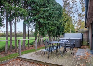 Daleside Lodge - Cedar Retreats, West Tanfield