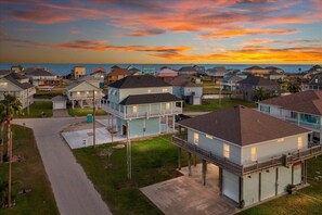 Centrally located in Holiday Beach - just a short walk/golf cart ride to beach