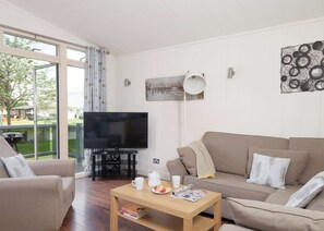 Shakespeare Lodge (Pet) - Riverside Park, Stratford-upon-Avon
