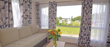 Warsash Caravan | Riverside Holidays, Hamble