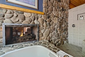 jacuzzi tub with gas fireplace