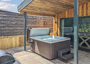 Lodge 2 Bed VIP - The Warrens at Foxtail, Gledrid, Chirk