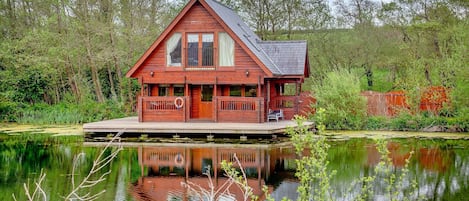 Lakeside Lodge - Anglesey Lakeside Lodges, Anglesey