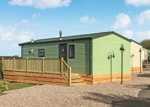 Angus Caravan - Beech Hedge, Cargill
