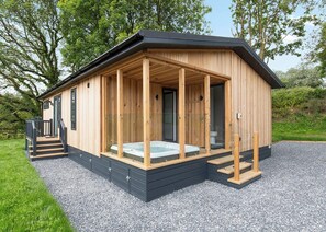 Dovecote Lodge - Celtic Escapes, Narberth