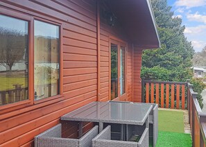 Pine Lodge - Llwyngwair Manor Holiday Park, Newport, Pembrokeshire
