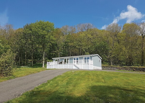 Bridewell Lodge - Llwyngwair Manor Holiday Park, Newport, Pembrokeshire