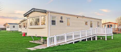 Tollerton Caravan WF