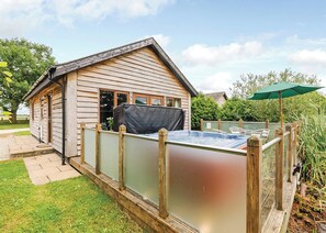 Bramble Lodge Pet - Oakwood Lodges, South Duffield, Nr York