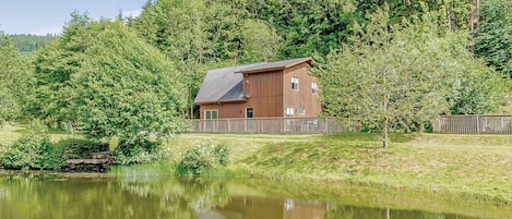 Typical Saltspring Lodge VIP | Penvale Lakes Lodge, Llangollen