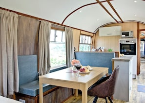 Brunel Boutique Railway Carriage 4 - Brunel Boutique Holiday Park, Dawlish Warren