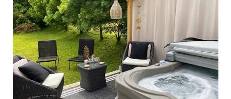 private garden  hot tub 