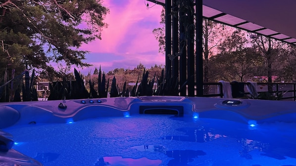 Bain à remous extérieur