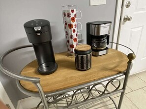 Kaffe og/eller kaffemaskine
