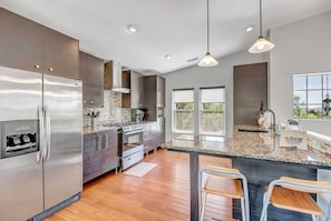 Fully Equipped Kitchen with Stainless Steel Appliances