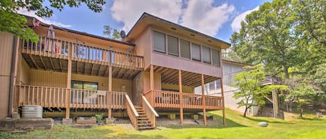 Hot Springs Village Vacation Rental | 2BR | 1.5BA | Stairs Required