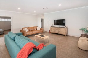 Living room (1)