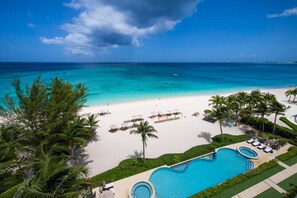 Pool views of Seven Mile Beach.