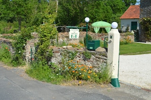 Le Pont de la Pierre Vintage B&B