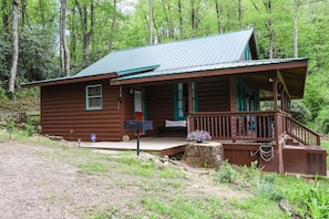 Hillside Hideaway -- a little piece of heaven in the Appalachian Mountains