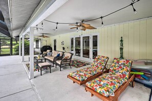 Screened Lanai | Partially Covered | Pool Toys | Gas Grill