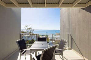 Balcony waterview