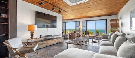 Tu Casa's Living Room offers spectacular views and a flat screen TV