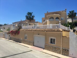 Garage side up to the villa