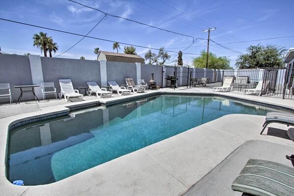 Phoenix Vacation Rental | 5BR | 3BA | 3,400 Sq Ft | Step-Free Entry