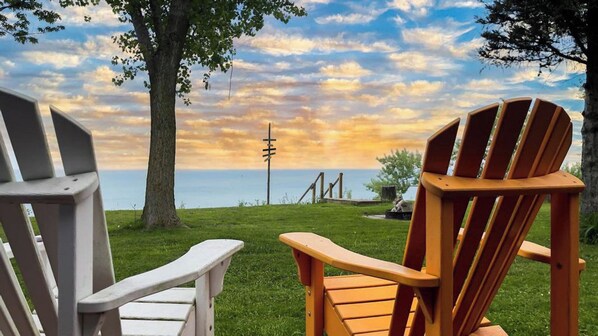 Welcome to Beutt's Beach House