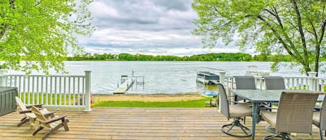 Madison Lake Vacation Rental | 2BR | 1BA | 625 Sq Ft | 1 Step Required