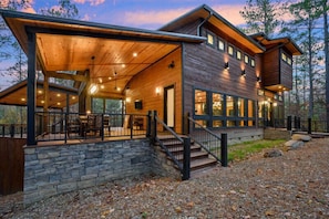 Rustic Treehouse Cabin  - Exterior Deck