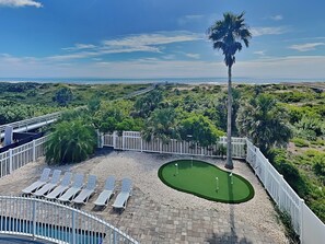 Balcony Views- Ocean, Pool + Mini Golf