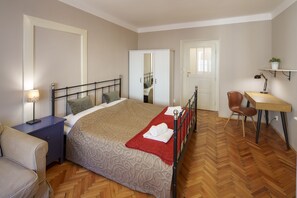 Living bedroom II. with double bed 180x200 cm, double sofa bed