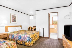  2 Double size beds; perfect for your vacation!
