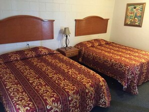 Comfortable 2 Queen size beds; perfect for your vacation!