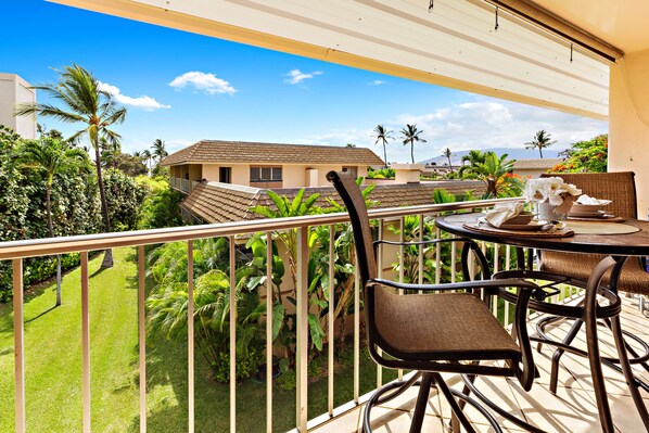 Dine al fresco on your private, covered lanai