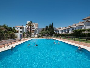 Schwimmbad, Resort, Freizeit, Thermae, Hotel, Ferienort, Gartenmöbel, Freizeitzentrum, Urlaub